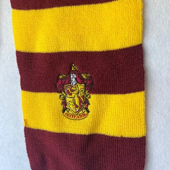 Harry Potter Scarf - Picture 2 of 5